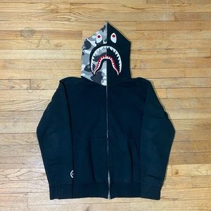 Bape black snow camo full zip shark size medium